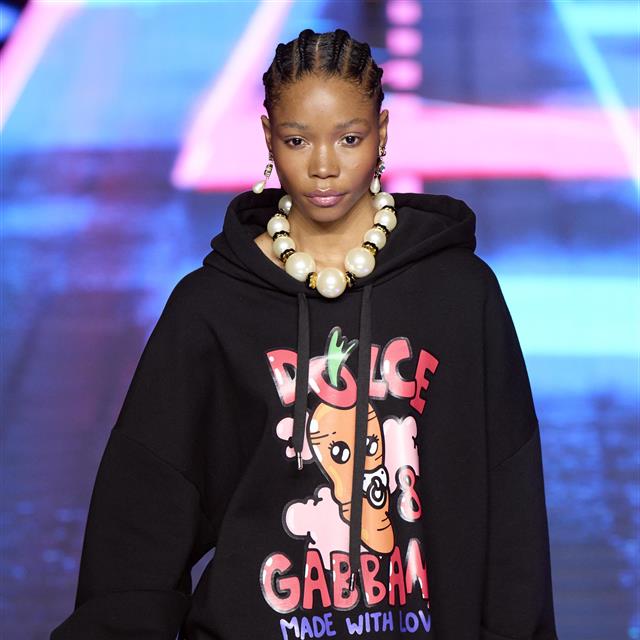 El look "Generación Z" de Dolce&Gabbana que querrás llevar tengas la edad que tengas