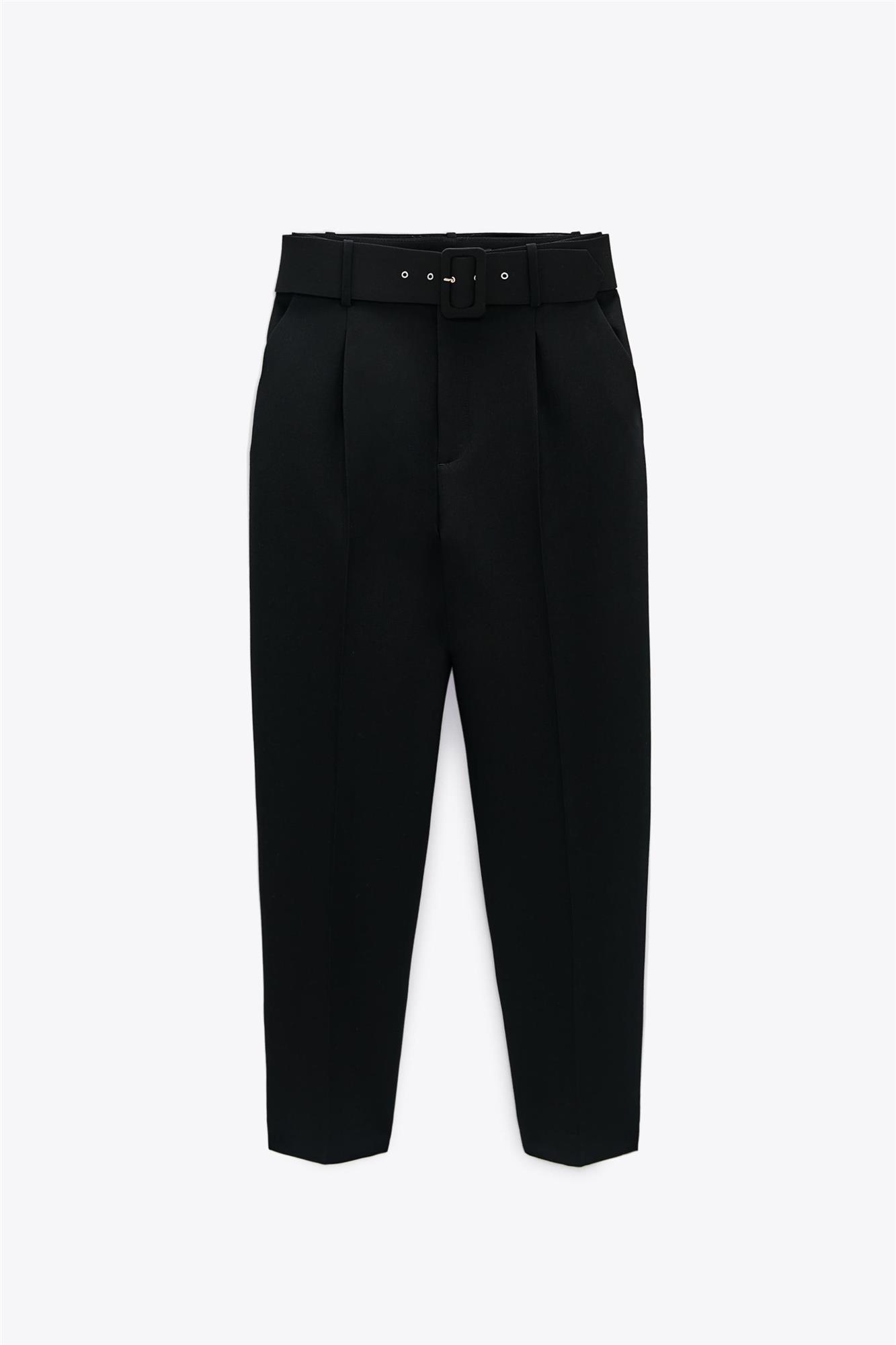 Pantalón de tiro alto en color negro clásico, Zara