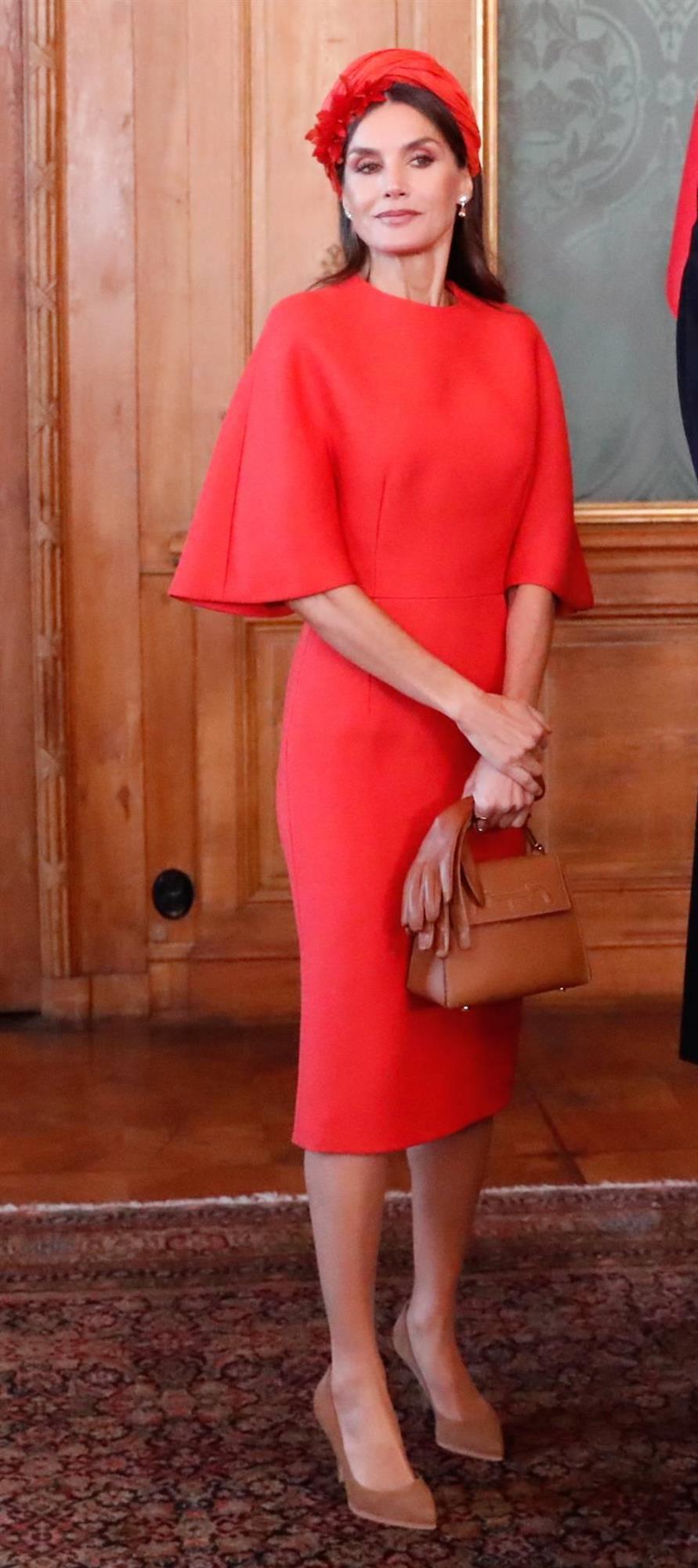 Cómo un vestido rojo: bolso, zapatos, joyas y otros complementos