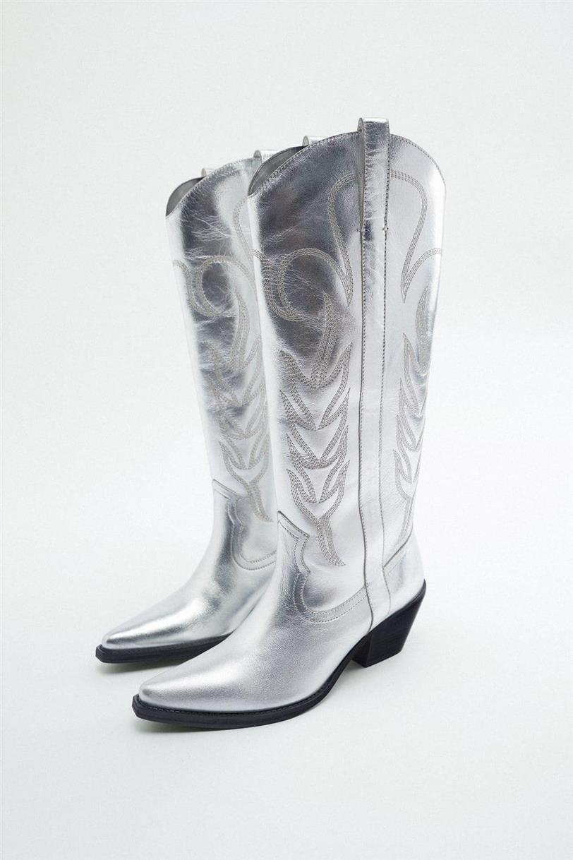 botas plateadas cowboy de Zara