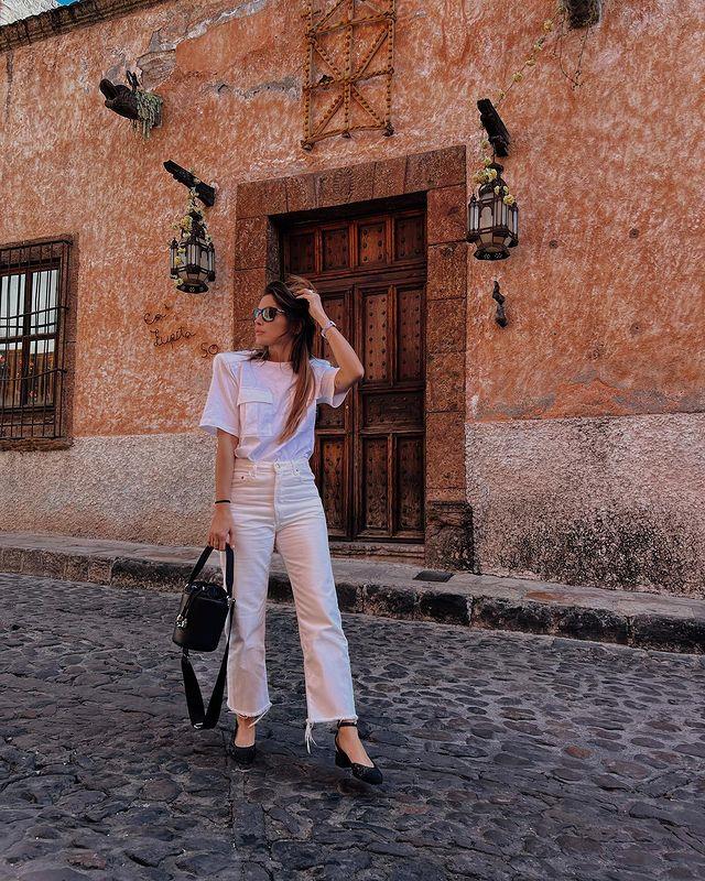 Paula Moya derrocha estilo con un total look con prendas blancas (@paulaloves)