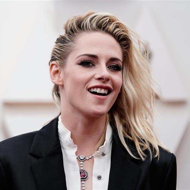 Oscar 2022: Consigue el look surfero de Kristen Stewart en 5 minutos con esta espuma de Sephora