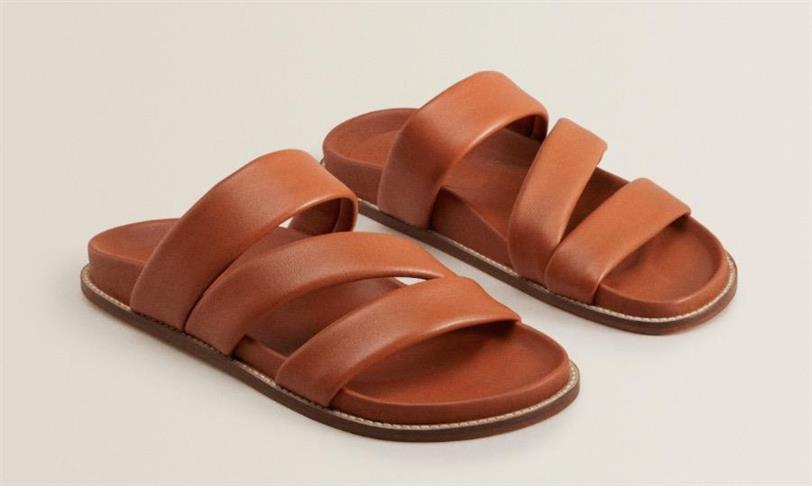 Sandalias planas de piel de Zara Home