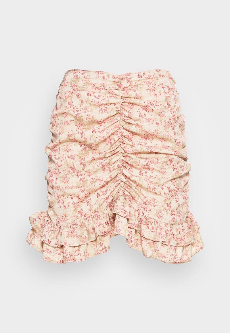 Minifalda con print floral, Miss Guided