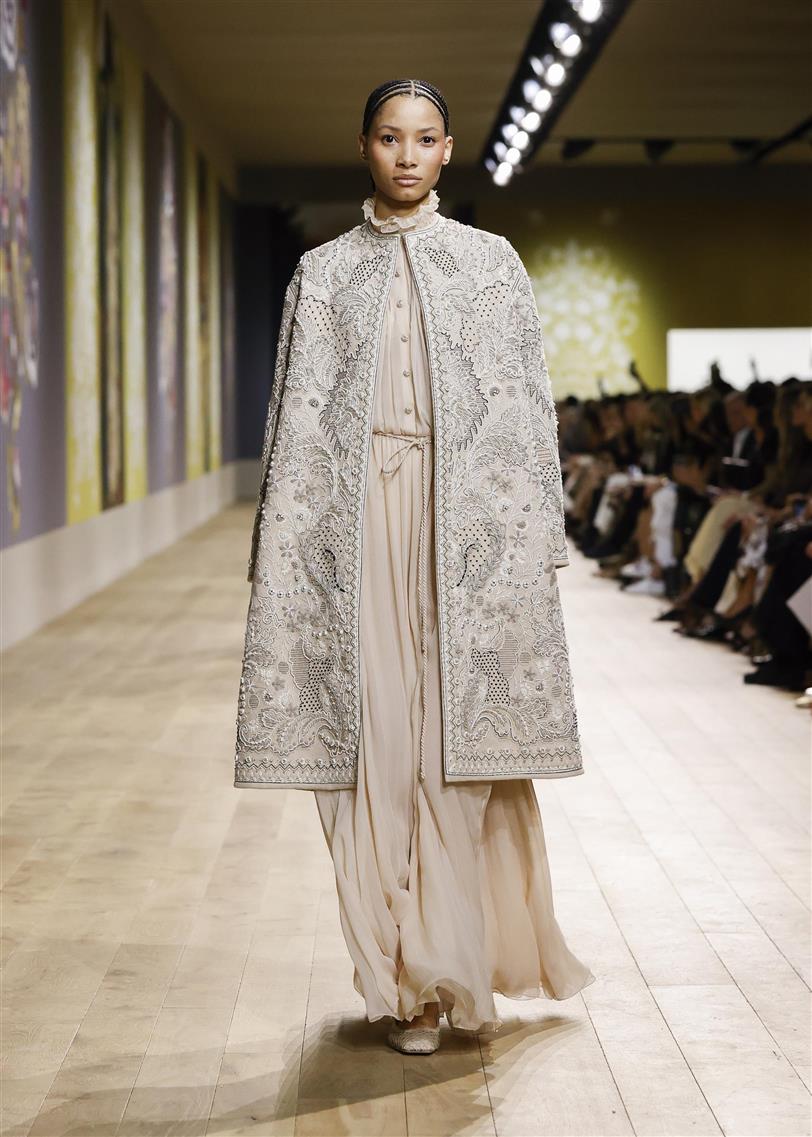 DIOR HAUTE COUTURE AW 2022-2023 LOOK  21