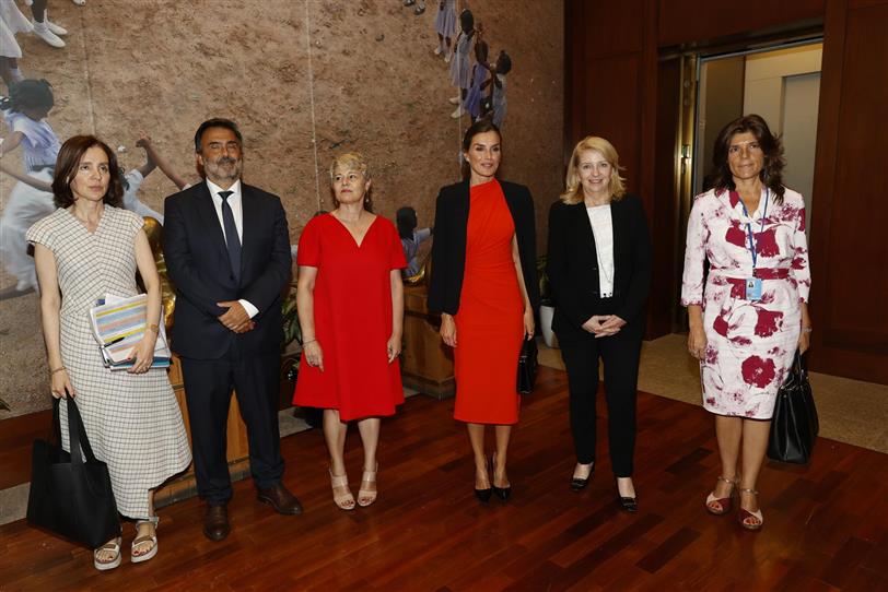 La reina Letizia estrena vestido de la colección de Zara y Narciso Rodríguez