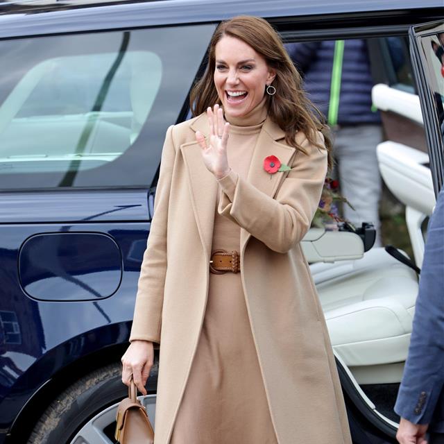 El uniforme de la realeza británica de este invierno es el vestido de punto de Mango que ha llevado Kate Middleton