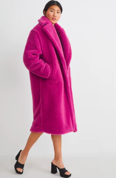 Abrigo rosa de borreguillo, de C&A