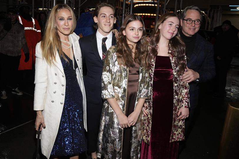 Sarah Jessica Parker y su familia en el estreno de 'Some Like It Hot'