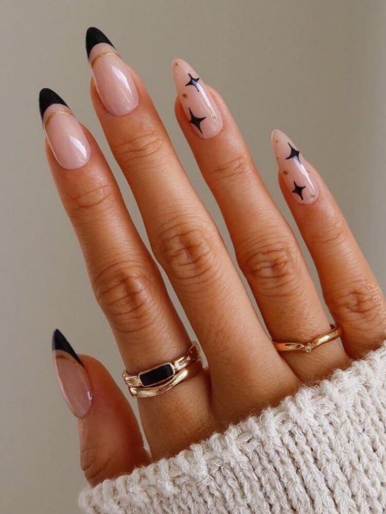 Uñas negras elegantes minimalistas