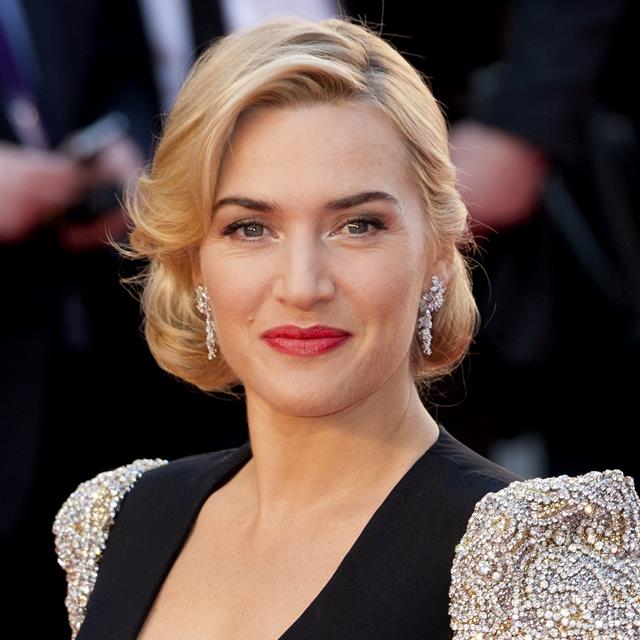 Los 5 mejores looks de Kate Winslet en sus películas que han arrasado: por qué nos encantan y la convierten en icono