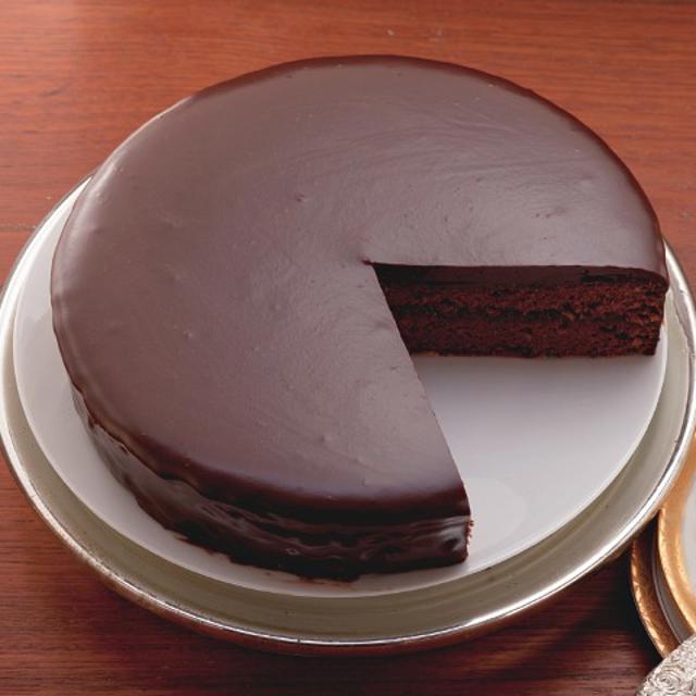 Si eres golosa te encantará saber que la tarta de chocolate está de celebración. ¿Podrás resistirte?