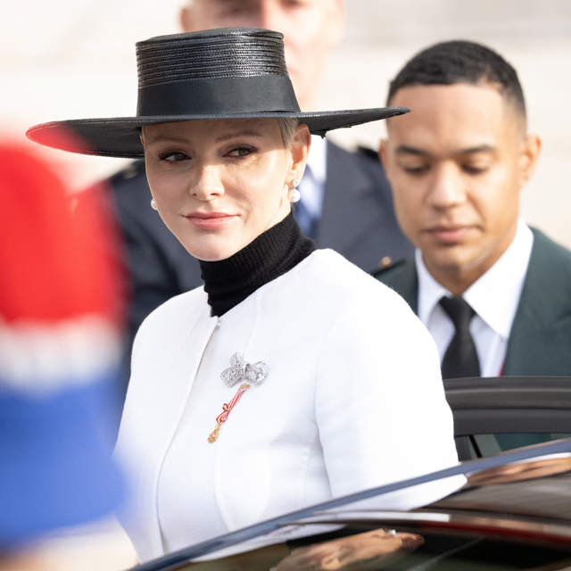 Los mejores looks de Charlene: las 5 claves de estilo que confirman que la princesa también es un referente de estilo (que tiemble Carolina de Mónaco)