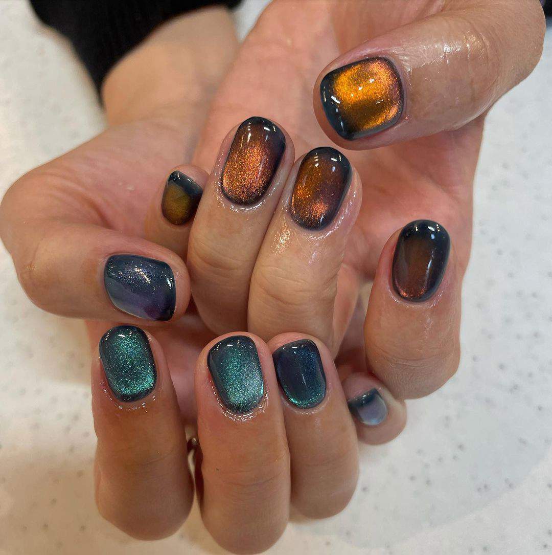 Diamond aura nails multicolor