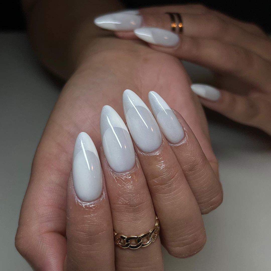 French nails illusion: blanco