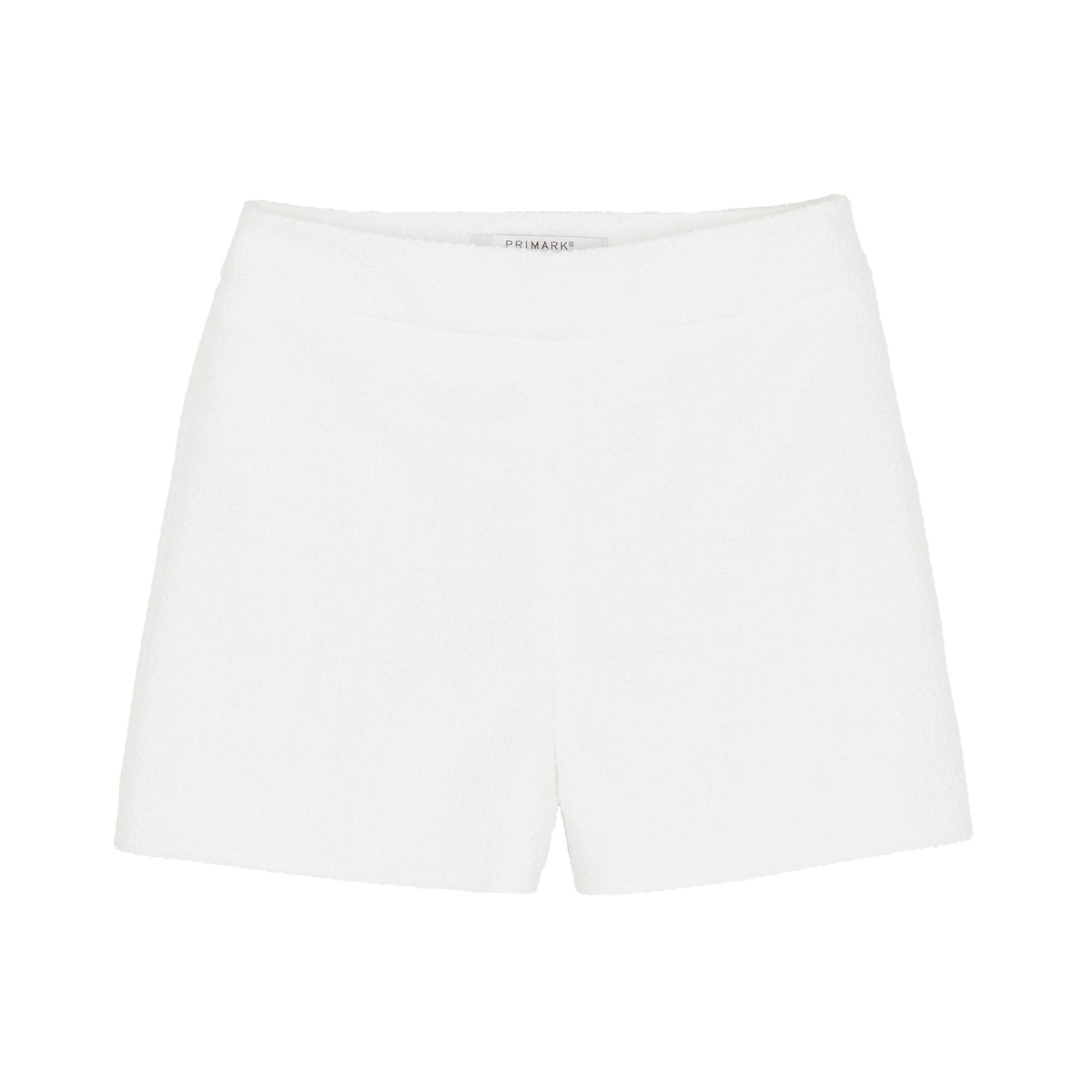 Paula Echevarría x Primark, nuestros favoritos: shorts blancos