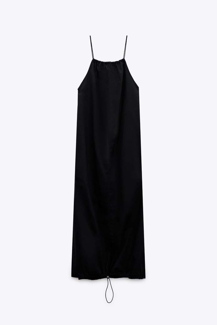 Vestidos sencillos de Zara: con cordón en el bajo