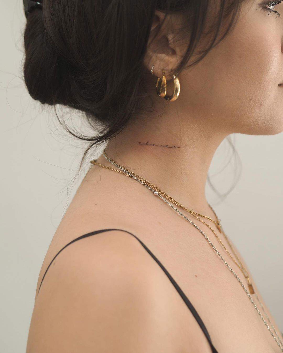 ideas de tatuajes en el cuello