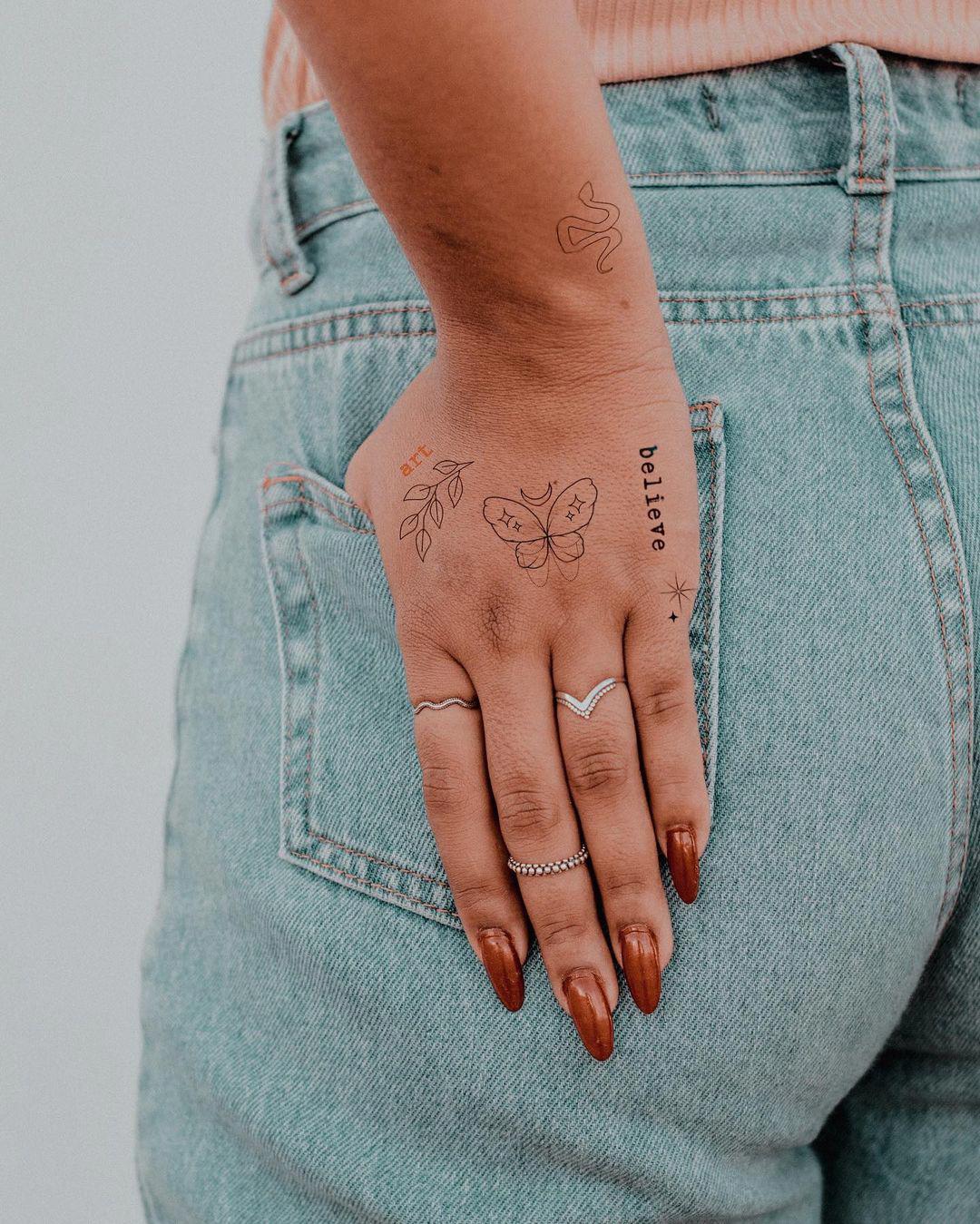 Tatuajes de mujer con significado en la mano