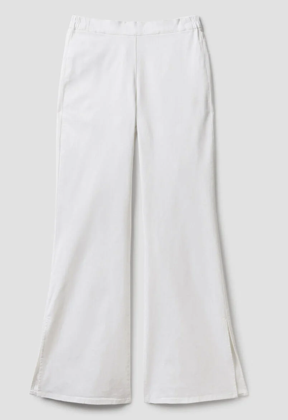Pantalones campana en tendencia: de lino blancos