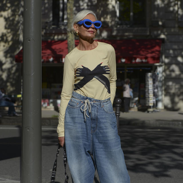 Street style de París con mujeres maduras
