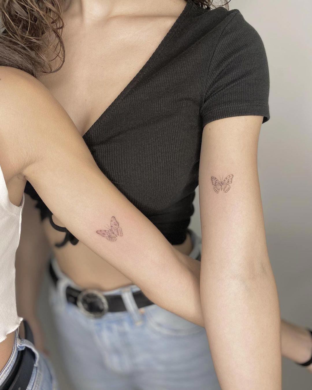 Tatuaje de mariposa compartido