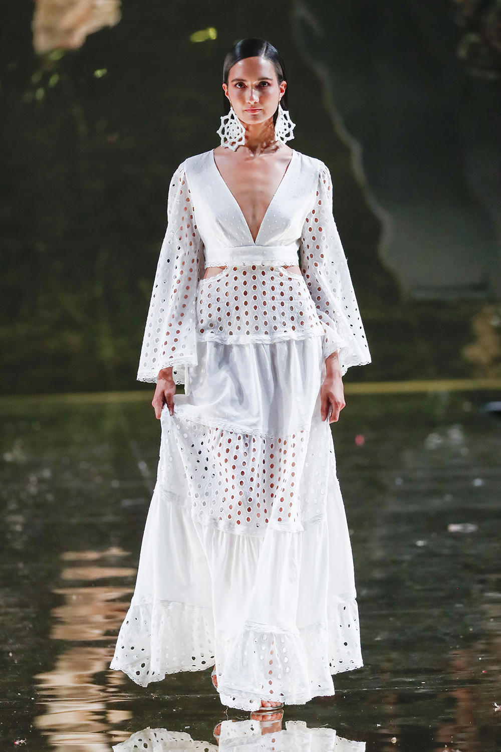 10 vestidos blancos de estilo ibicenco: con detalles cut-out