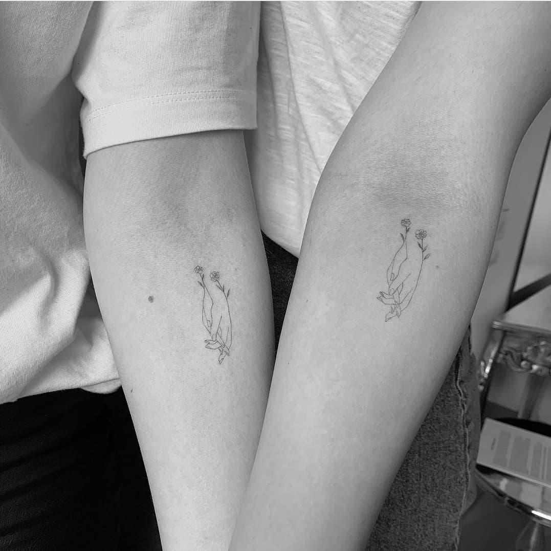 30 tatuajes minimalistas para amigas inseparables: originales y con significado