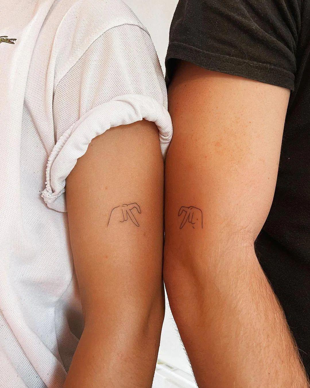 Tatuajes para parejas discretos: manos