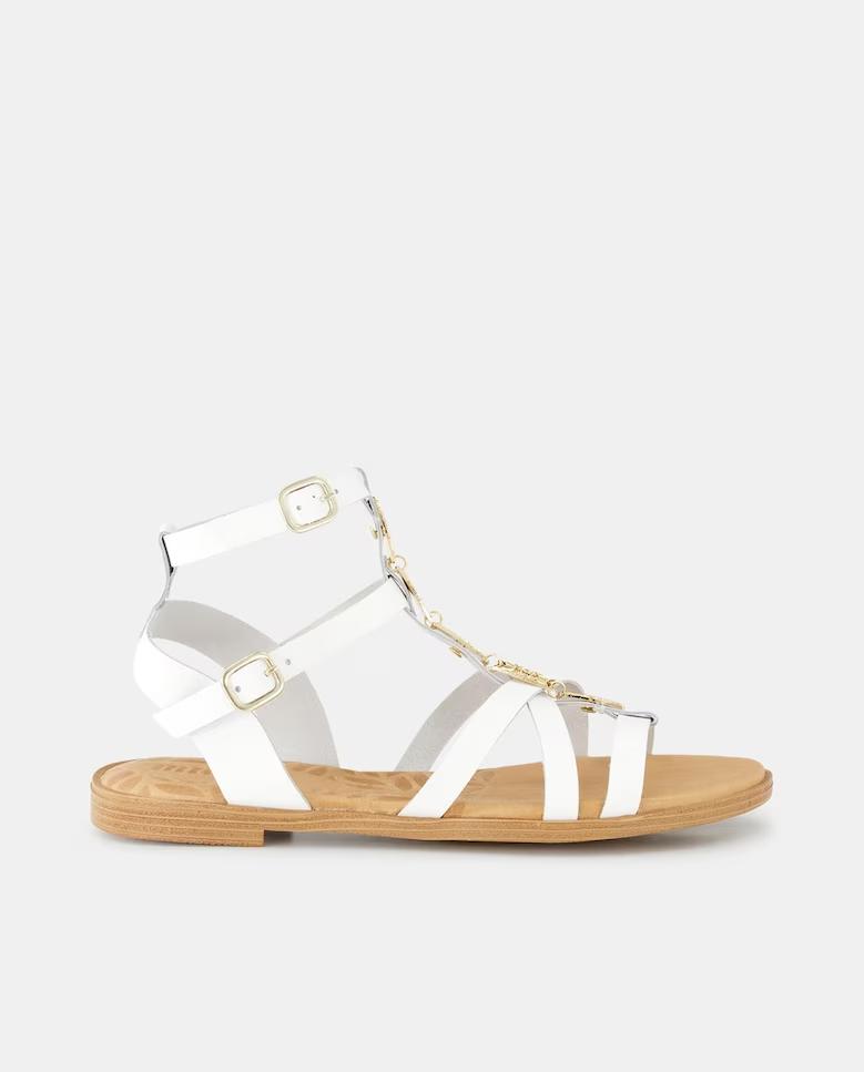 sandalias romanas blancas