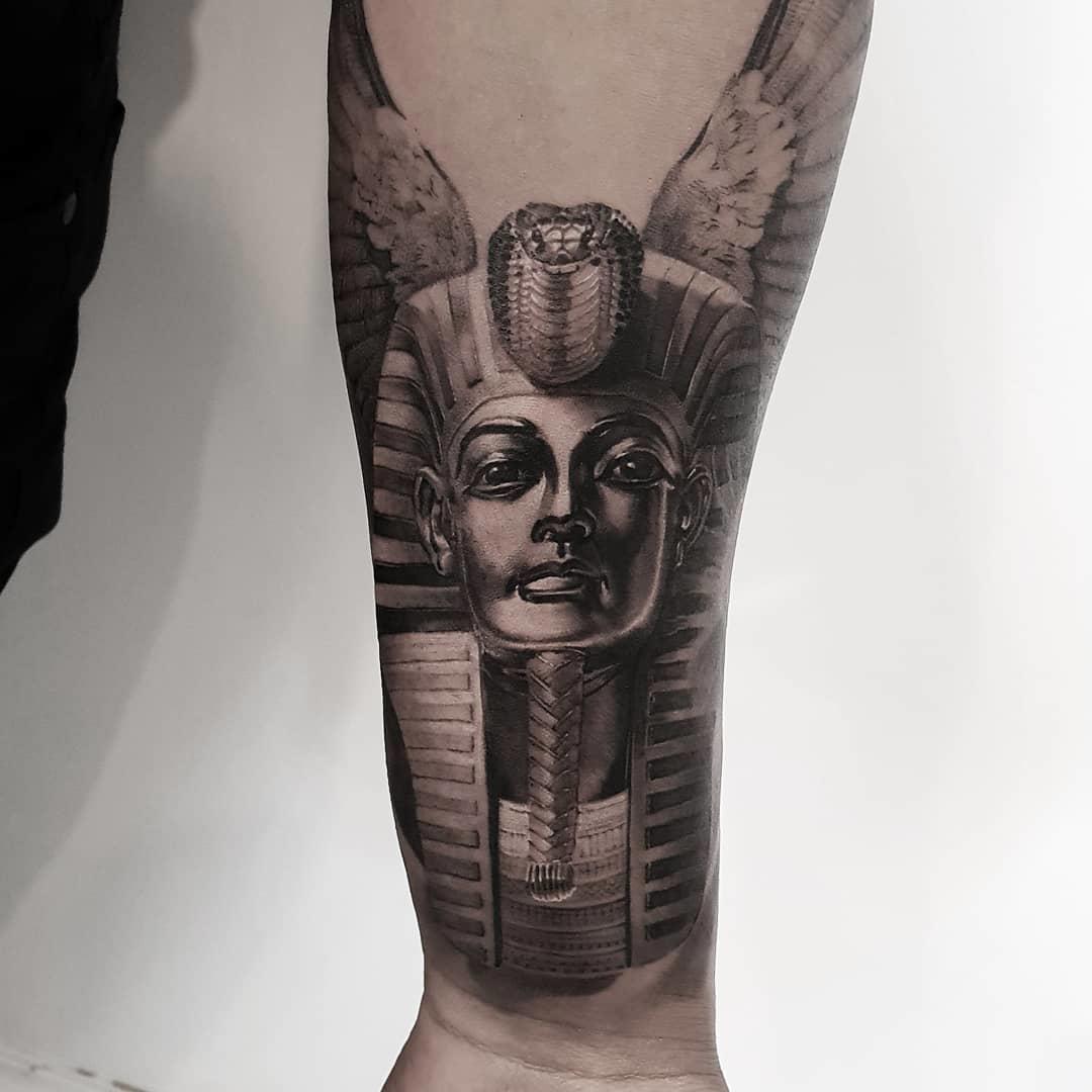 tatuaje egipcio faraon