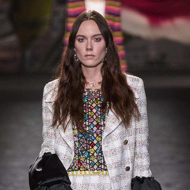 Chanel presenta en la Semana de la Moda de París su nueva colección Primavera/Verano 2024: diseños llenos de color, elementos geométricos y estampados florales