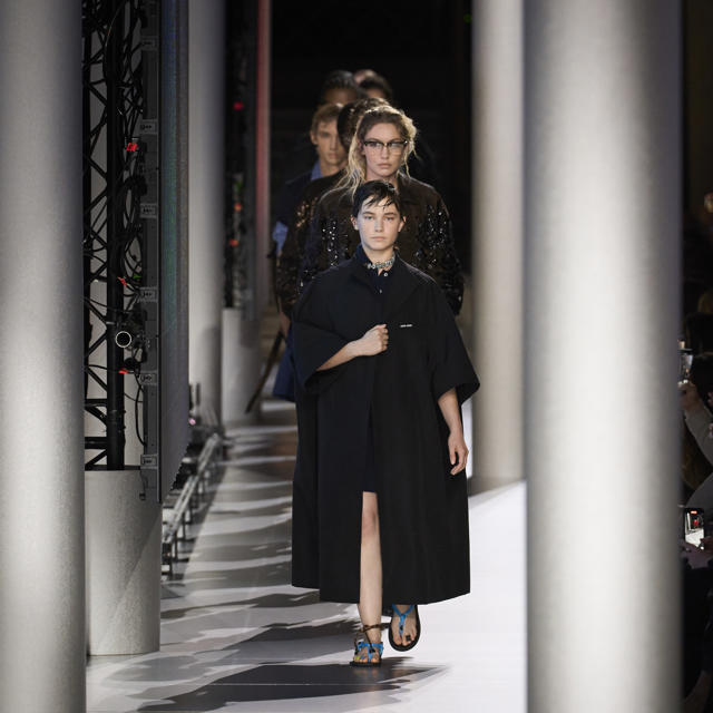 Semana de la Moda de París: los looks del último día, de los estampados geométricos y florales de Chanel a la contraposición de épocas estilísticas de Miu Miu