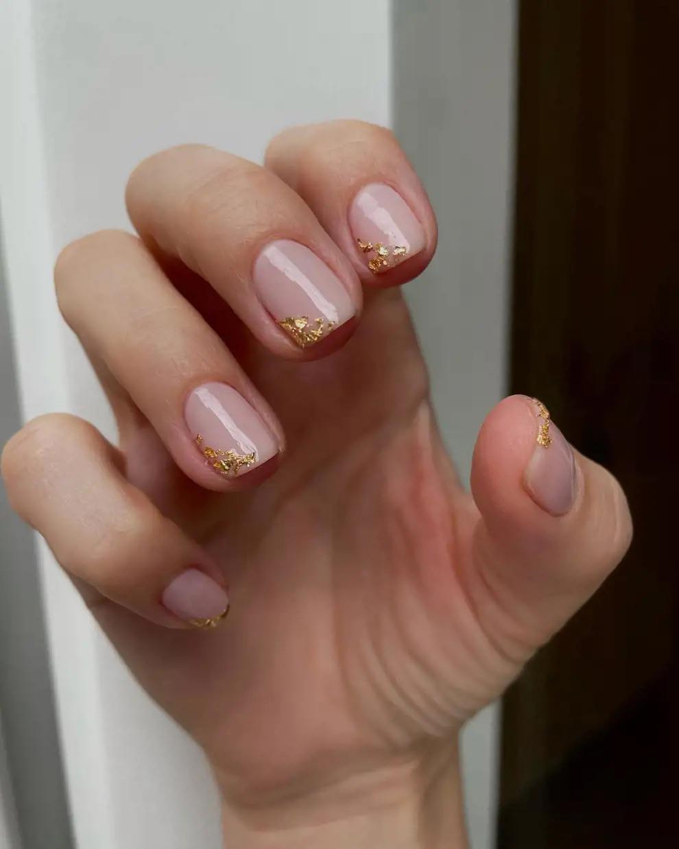 Ideas de uñas decoradas: con pan de oro