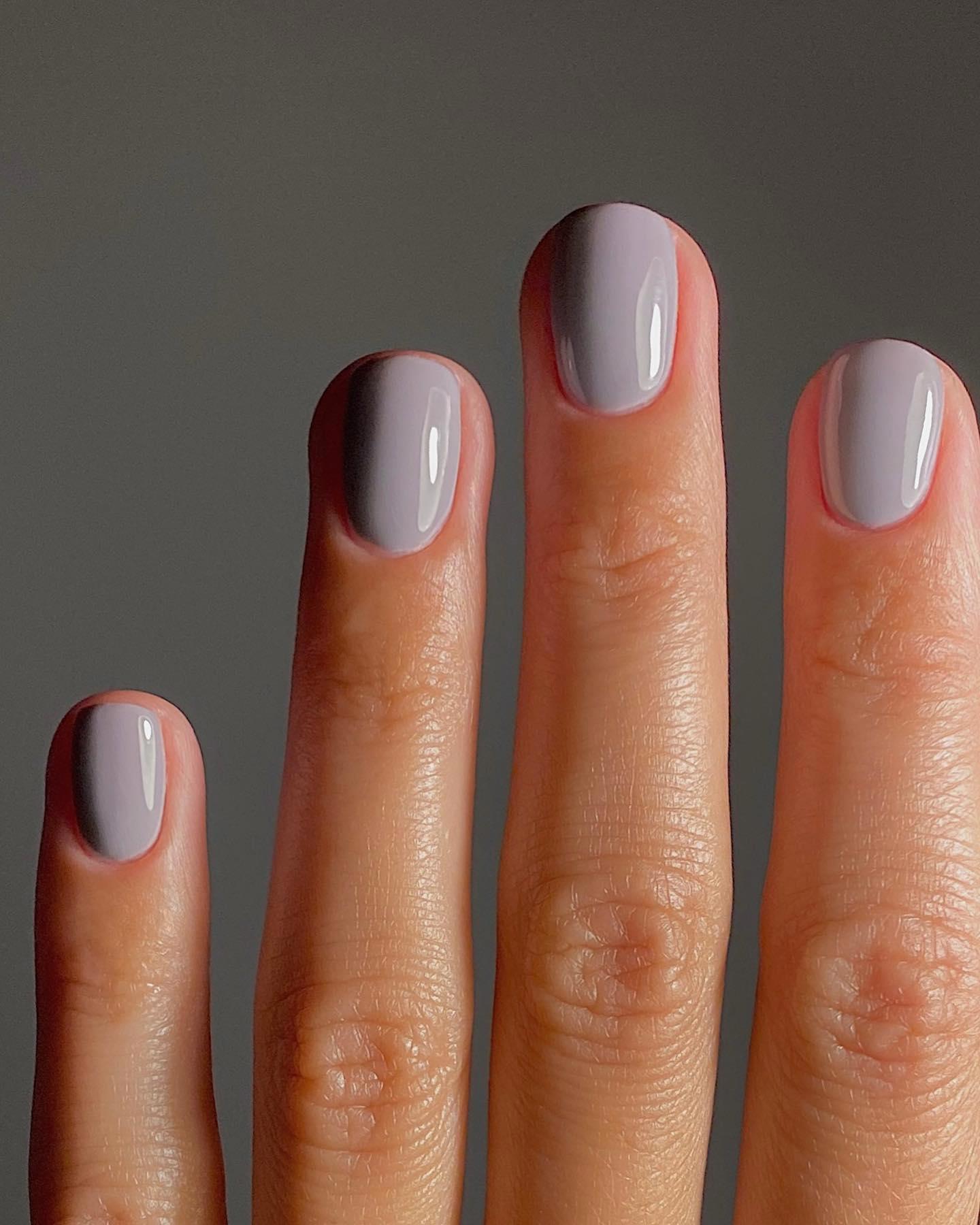 Diseños de uñas elegantes: grises