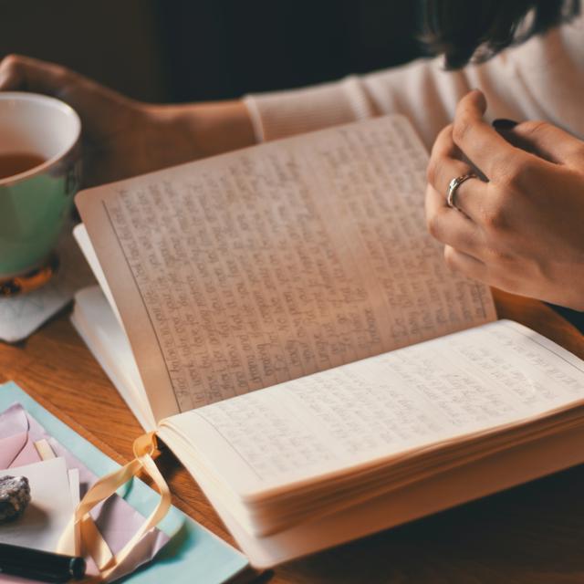 Escribir en un diario de gratitud o cómo el journaling puede mejorar nuestro ánimo cada día