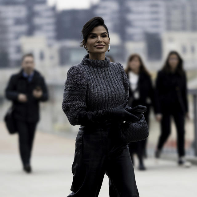 10 jerséis de cashmere que llevarán las mujeres de 50 este invierno 2024: elegantes y de buena calidad (VÍDEO)
