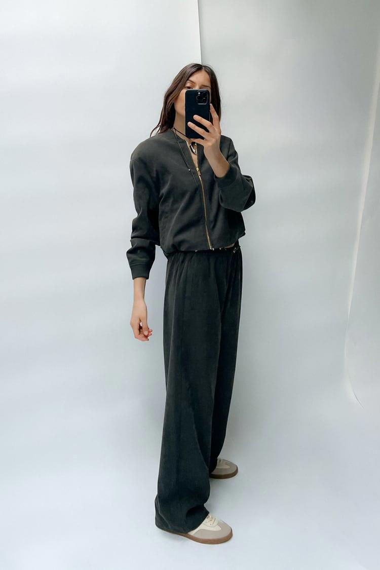 Pantalón ancho negro de Zara